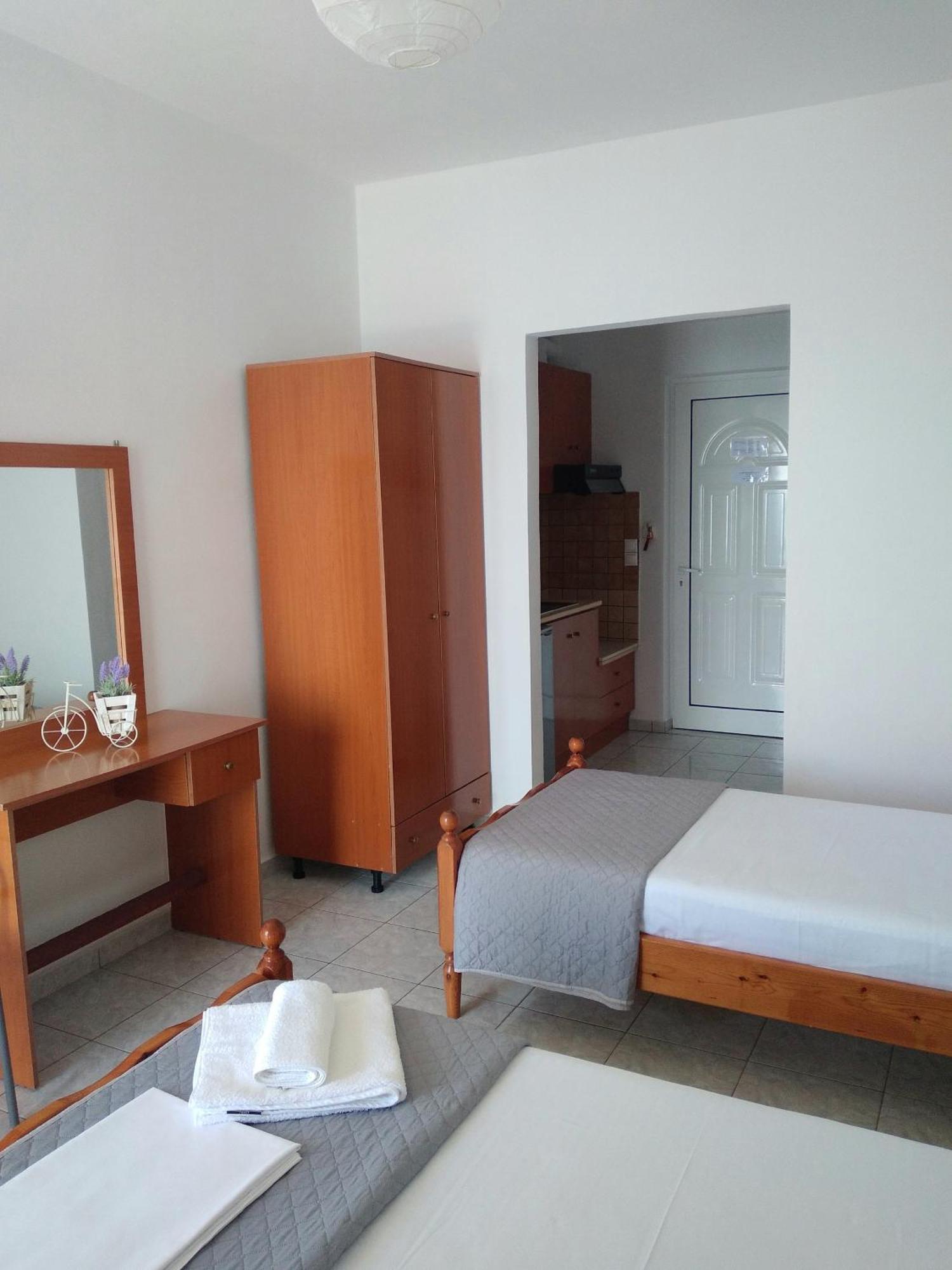 Nadim Rooms Himare Luaran gambar
