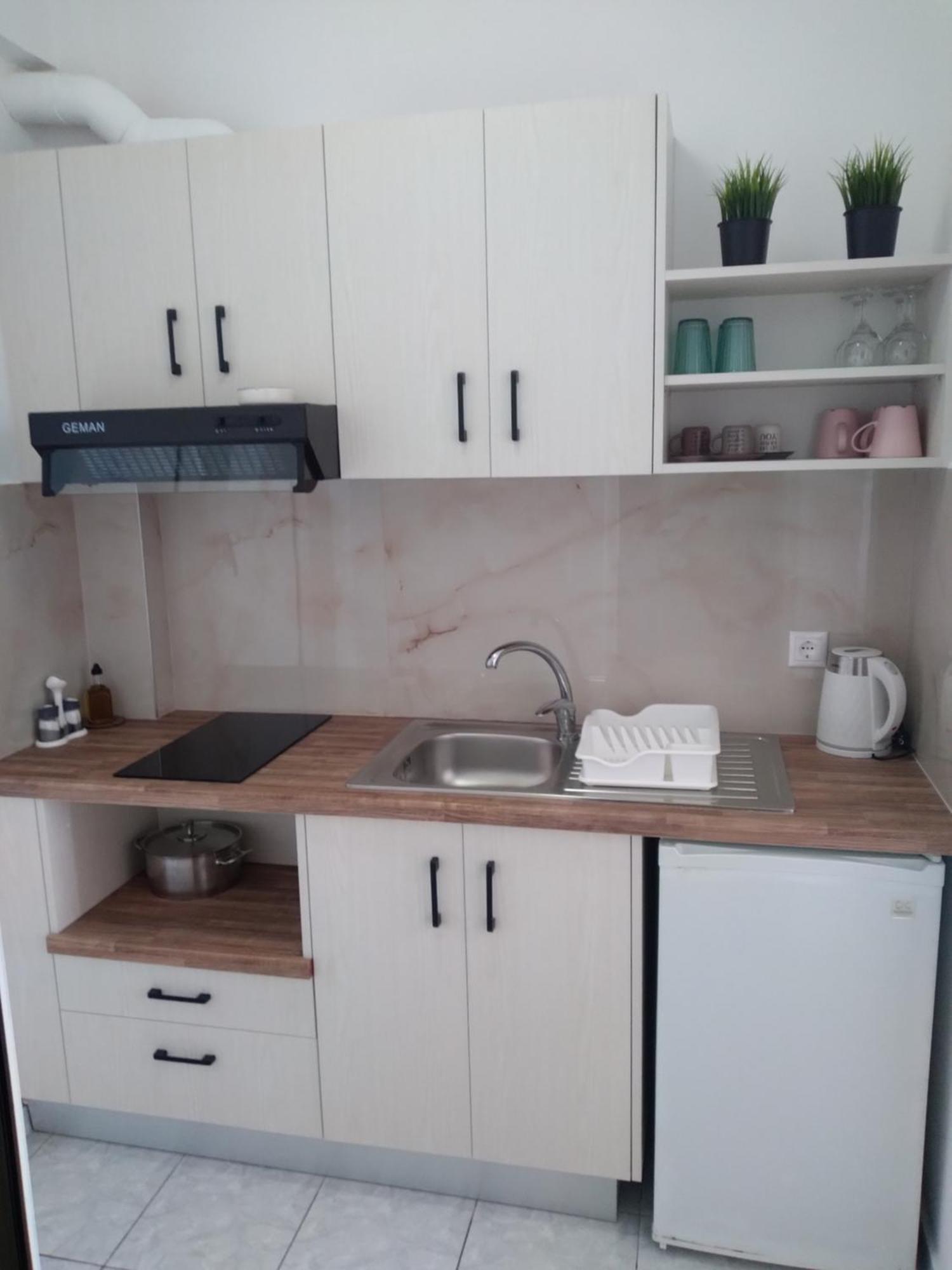 Nadim Rooms Himare Luaran gambar