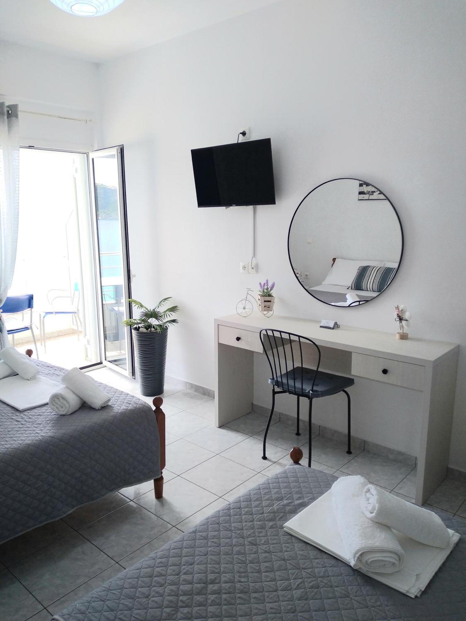 Nadim Rooms Himare Luaran gambar